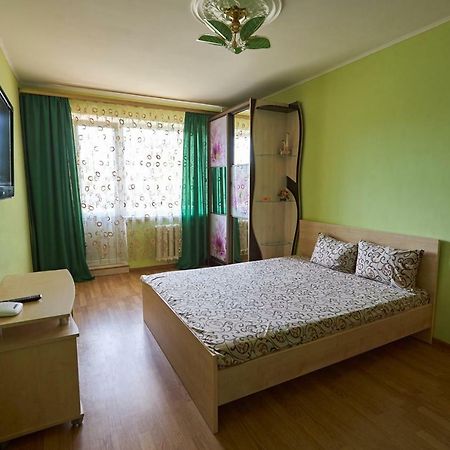 Babylon Apartments On Kievskaya Street Riwne Exterior foto